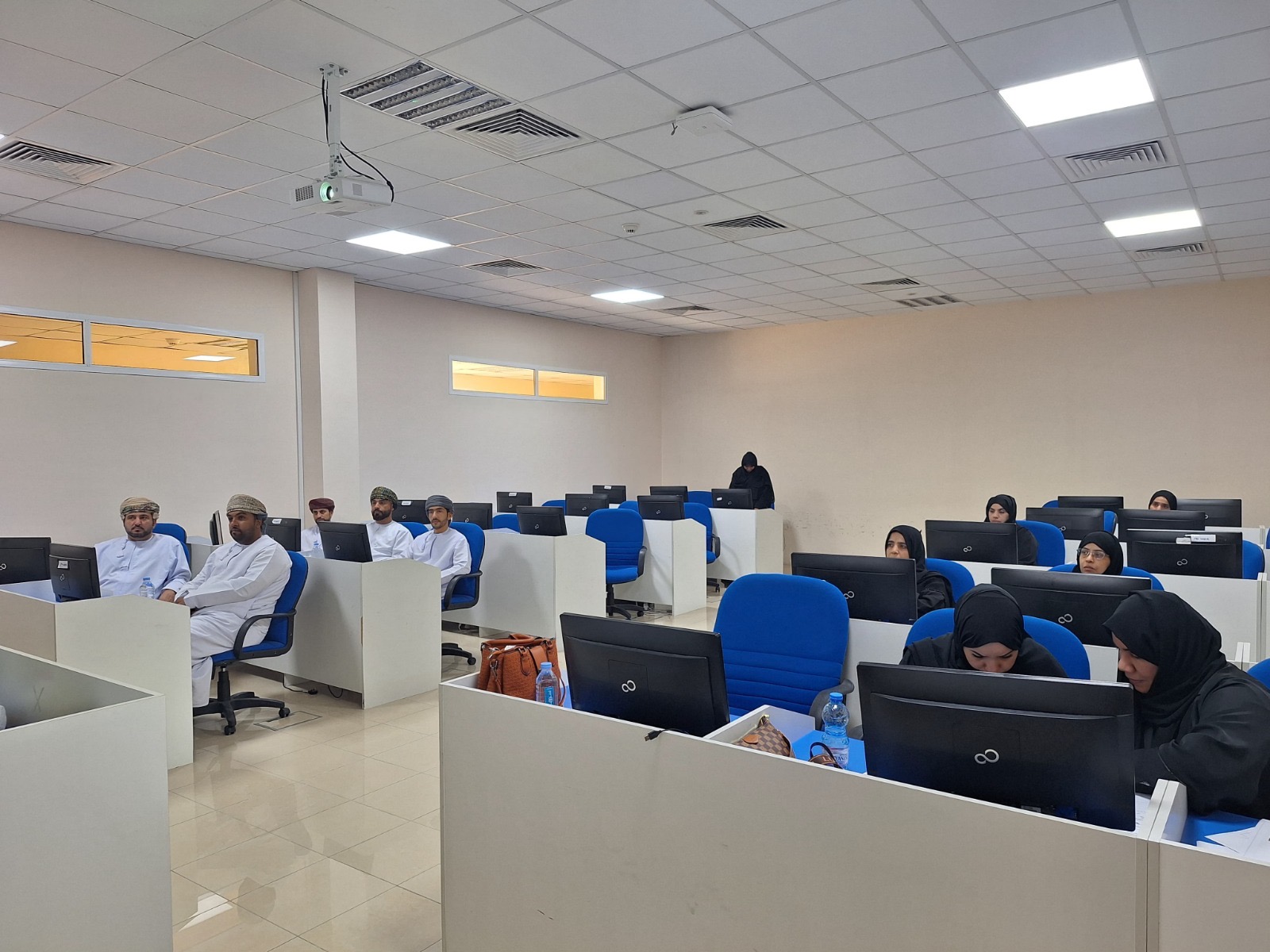 جامعة التقنية والعلوم التطبيقية بصُحار تنظم ورشة عمل حول Auto-CAD 2D