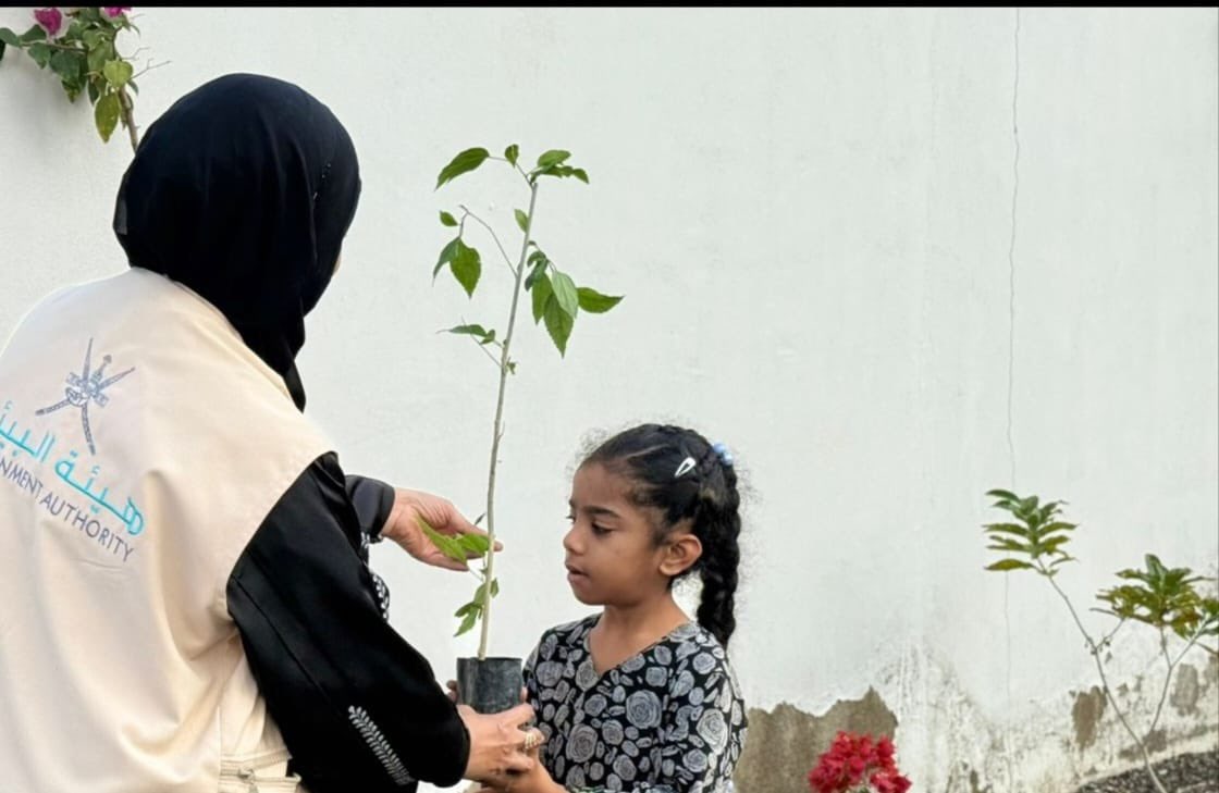 مركز البيئة بالسويق يحتفل بيوم البيئة العماني