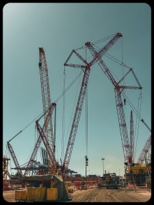 62ac407e-07f9-4eb2-af85-214c61649a21-225x300 زيارة ميدانية لمجمع LT بميناء صحار للاطلاع على سير العمل