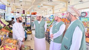 7d873374-db6a-4c26-8bd1-7b2e3c413956-300x169 حماية المستهلك بشمال الباطنة تكثّف جولاتها الميدانية قبيل عيد الأضحى المبارك