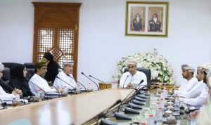 IMG_0307-300x178 توقيع عقود صيانة 12 فلجًا بشمال الباطنة