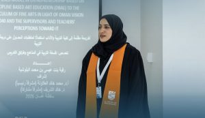 IMG_4512-300x173 جامعة صحار تناقش أطروحتين في برنامج الدكتوراه في التربية