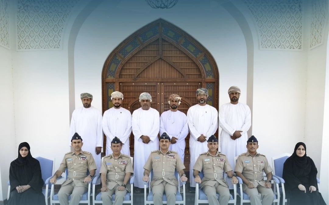 اختتام البرنامج القيادي الأول بجامعة صحار وأكاديمية السلطان قابوس الجوية