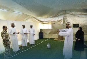 IMG_4705-300x202 اختتام البرنامج القيادي الأول بجامعة صحار وأكاديمية السلطان قابوس الجوية