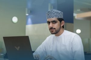publer-1784452009958-300x199 طالب بجامعة صحار يطوّر أول كنترولر عُماني للطائرات بدون طيار