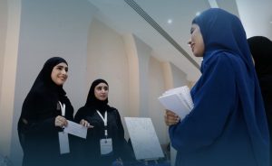 IMG_1592-300x184 ورشة عمل “حل الأزمات بطريقة سليمة” بجامعة صحار